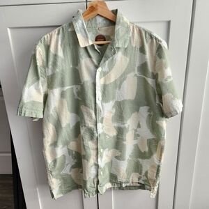 Common People Poles Shirt Printed Short Sleeve Button Down Large